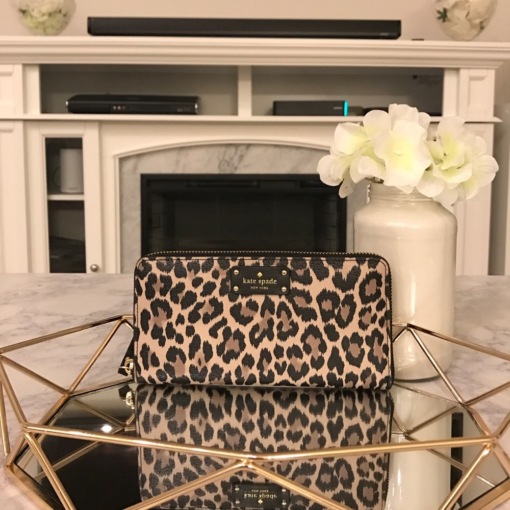 🆕 Kate Spade Neda Grove Street Leopard Wallet